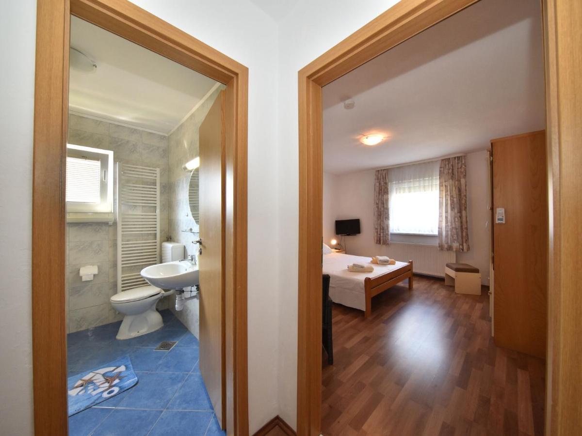 Traditional Apartment In Zadar With Garden Ngoại thất bức ảnh